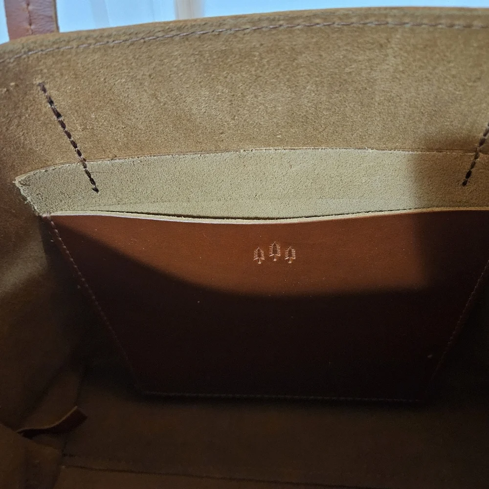 Portland Leather Medium August Tote in Madrone - Picture 4 of 7